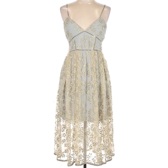 Self-Portrait Dresses & Skirts - Self-Portrait Cream and Gold Lace Midi Dress